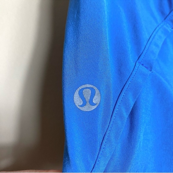 Lululemon Turbo Run Short in Porcelaine / Wee Are From Space Deep Coal M… - Picture 9 of 10